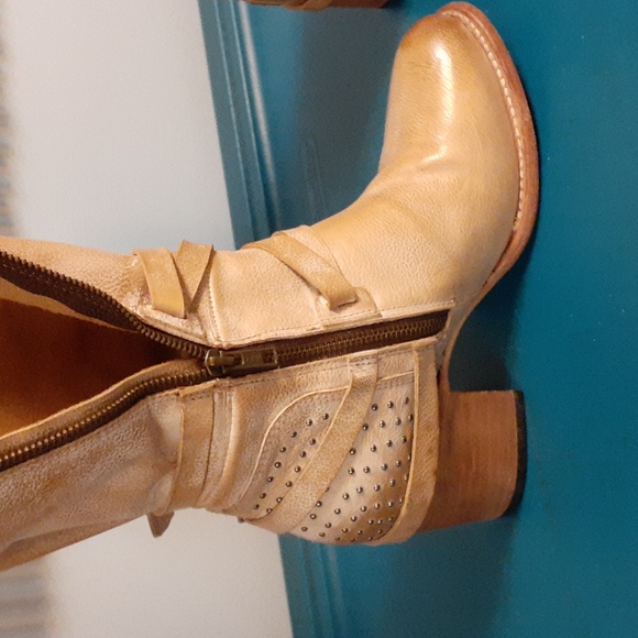 Rare!! Freebird fb-coy in mint condition  size 9  wore once for a wedding - Picture 9 of 11